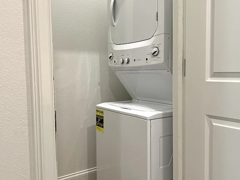 244 E Park Ave #201 — Photo 16