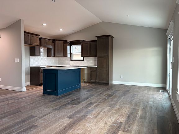 3rd image of 113 E Hickam St