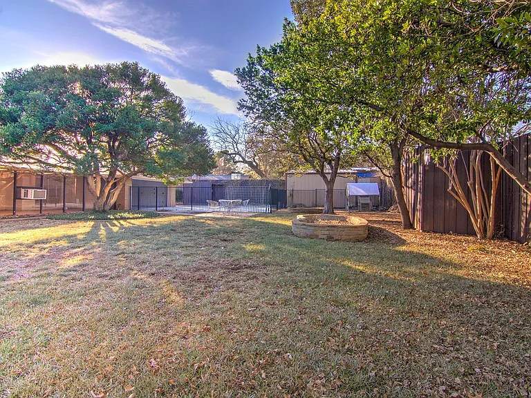 3763 Vinecrest Dr — Photo 34