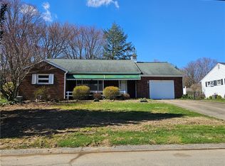 410 Garden Ave, Grove City, PA 16127
