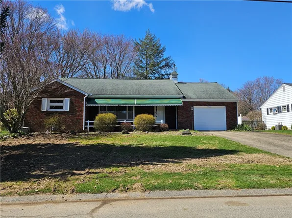 410 Garden Ave, Grove City, PA 16127