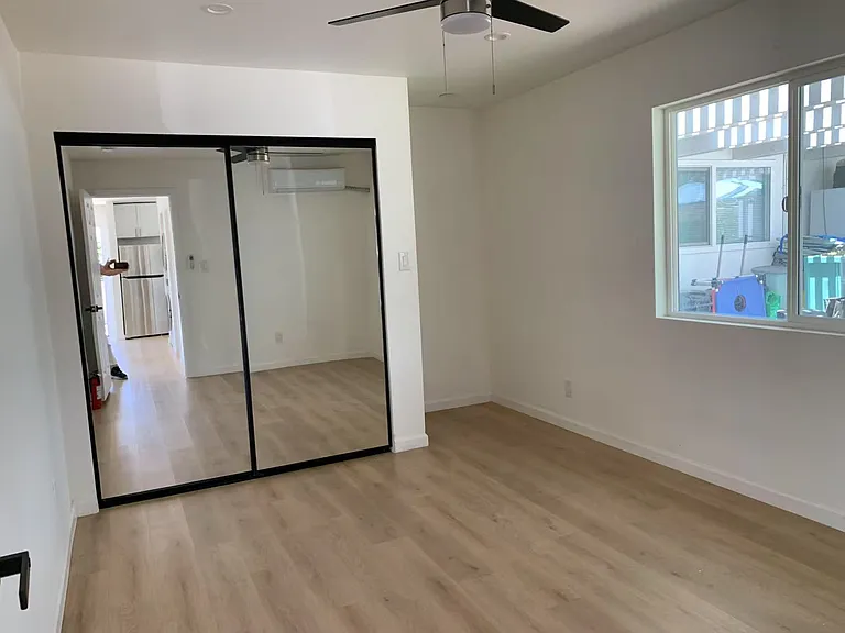 1422 N San Antonio Ave #B — Photo 20