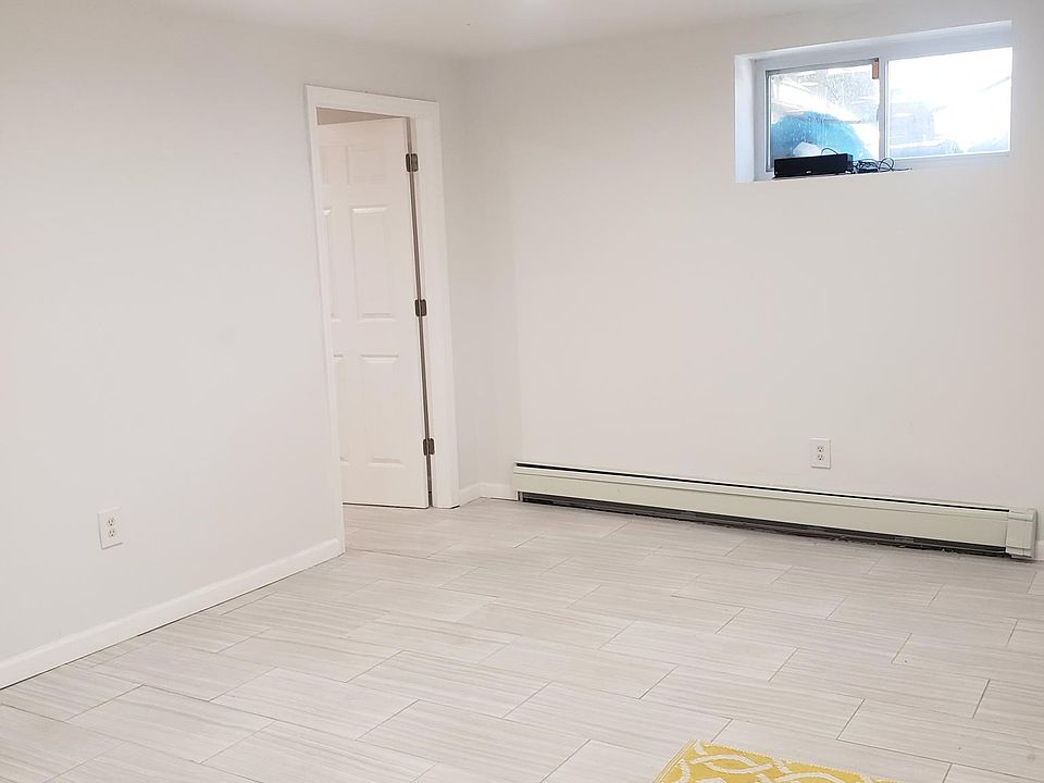 1st image of 125 Latourette St #1