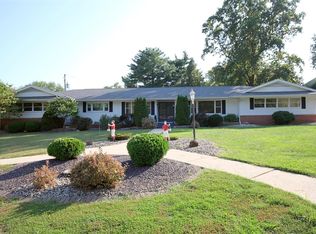 1404 Morning Glory Dr, Vandalia, IL 62471