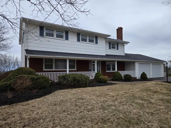 35 Fairview Dr, Truro, NS B2N 1S2