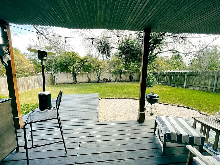 1807 Michael Wayne Dr — Photo 15