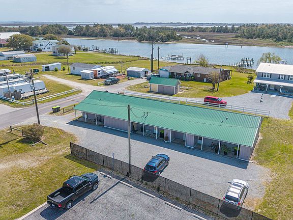 5th image of 252 Shell Rock Landing Road