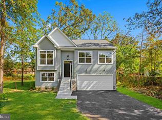 99 Maryland Ave, Pasadena, MD 21122