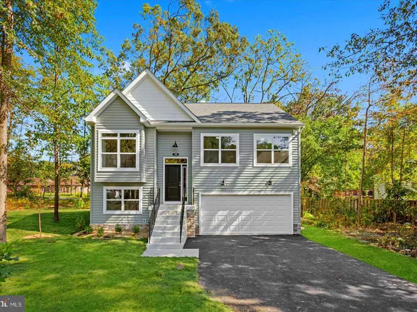 99 Maryland Ave, Pasadena, MD 21122