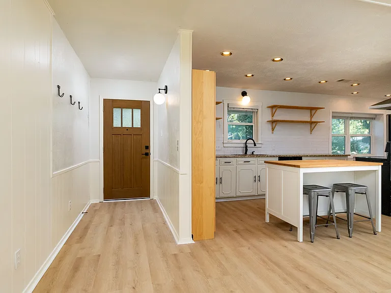2212 Ridge Ln — Photo 14