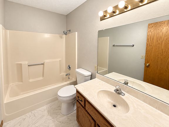 5th image of 609 N Teton Dr APT 1