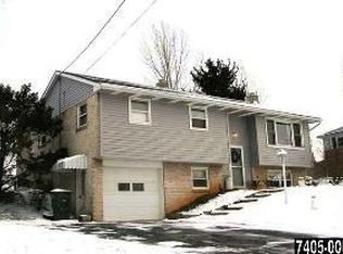 101 Lindy Rd, Seven Valleys, PA 17360