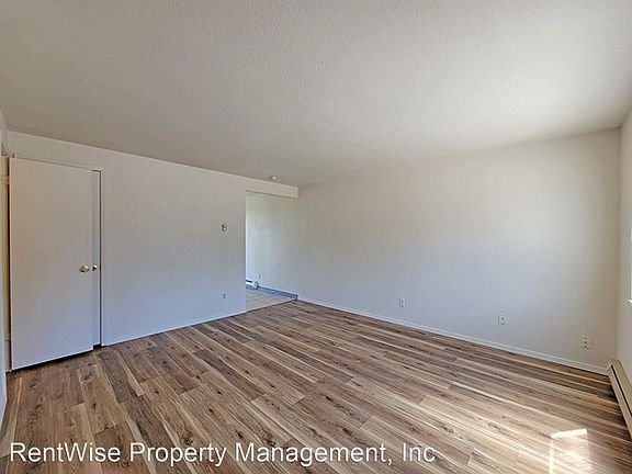 3rd image of 211 E Bird Ave APT D