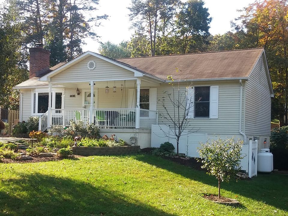 1st image of 1438 River Ct