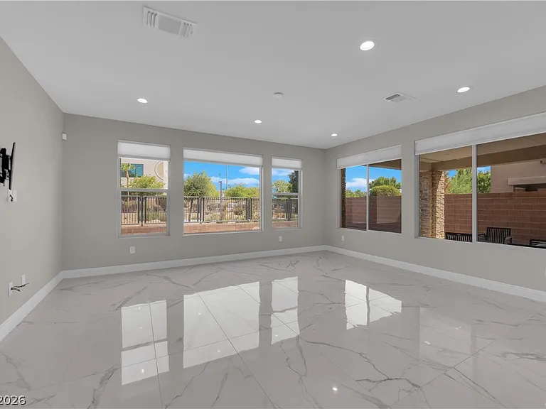 10254 Kesington Dr — Photo 10