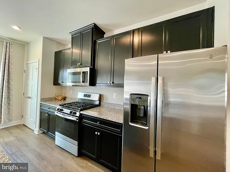 1518 Wilmer Park Ln — Photo 14