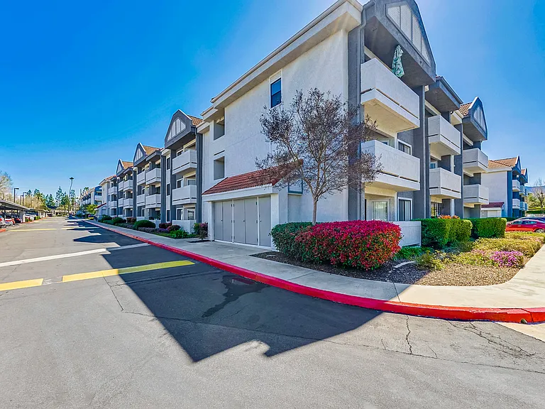 Casa Grande Senior Apartment Homes — Photo 18