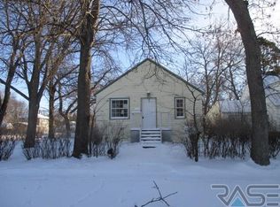 605 3rd Ave SW, Pipestone, MN 56164