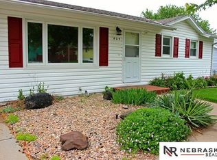 409 S 111th St, Omaha, NE 68154