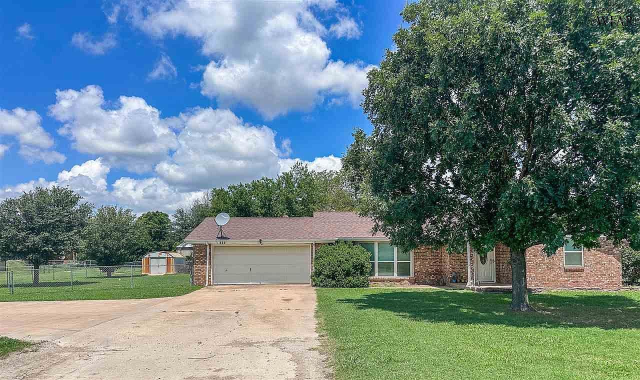 402 W Benton St, Petrolia, TX 76377 MLS 174077 Zillow