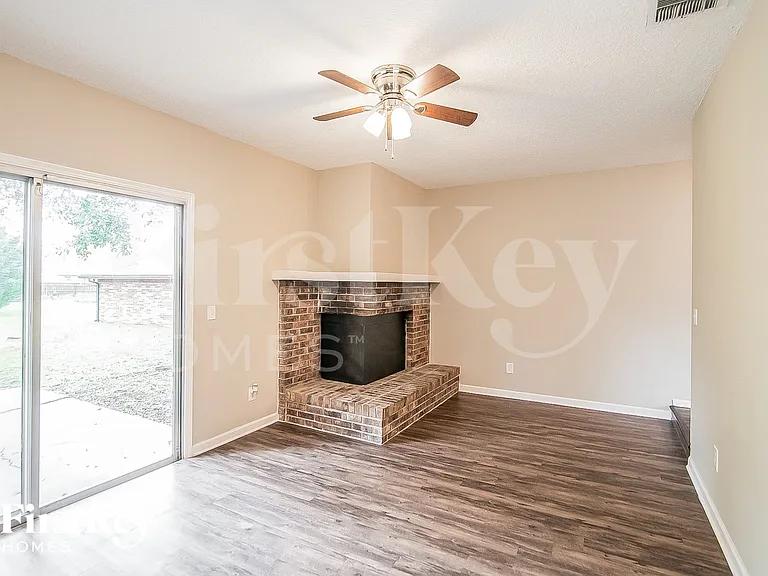 1572 Sonoma Ct — Photo 4