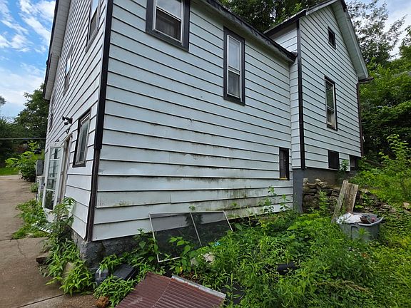 3rd image of 23 Hillside Ave