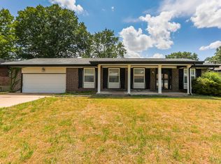 11747 Macrinus Dr, Florissant, MO 63033
