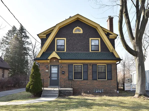 6429 N Santa Monica BOULEVARD, Fox Point, WI 53217