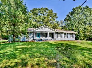 4262 Loveless Dr, Ellenwood, GA 30294