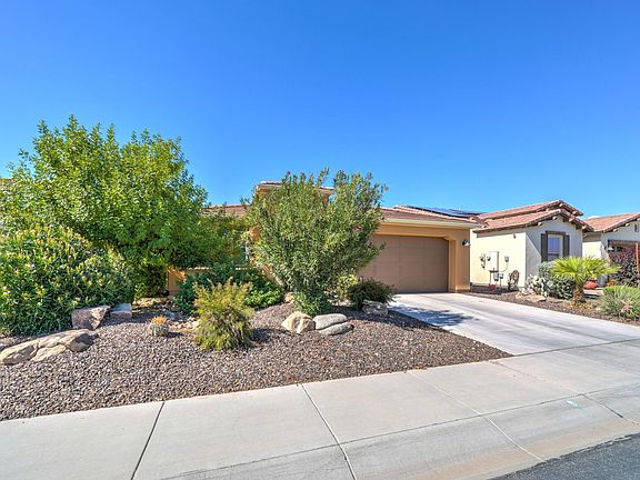 4th image of 828 E Harmony Way