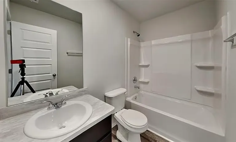 805 NE 105th St — Photo 15