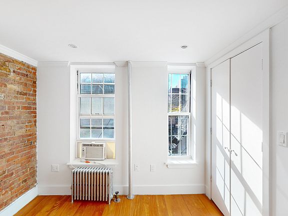 3rd image of 195 E 4th St APT 11