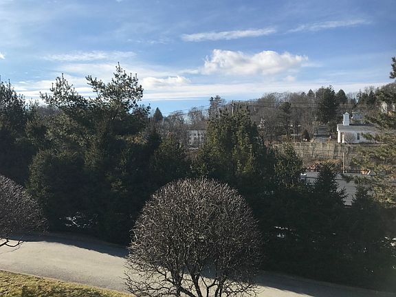 5th image of 41 N Moger Ave APT 2