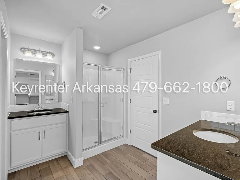 761 Melrose Pl — Photo 17