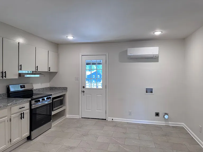 606 Dover Rd — Photo 30