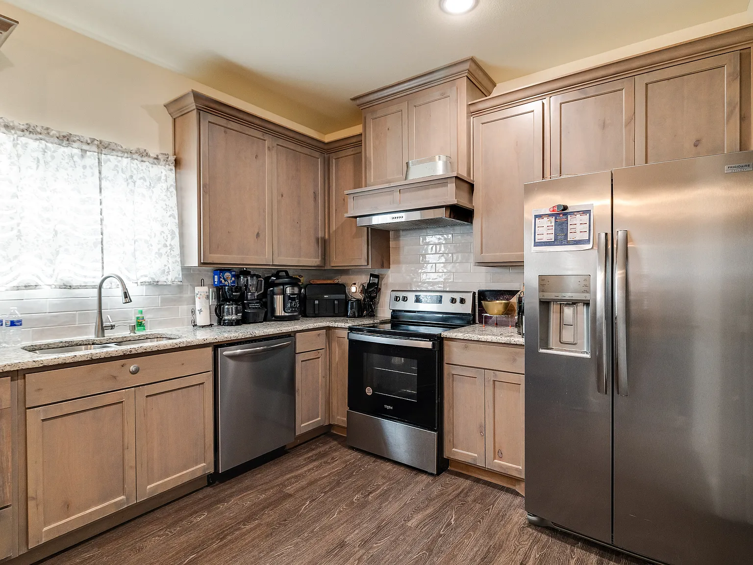 3 bed, 1650 sqft, $2,080 — Photo 4