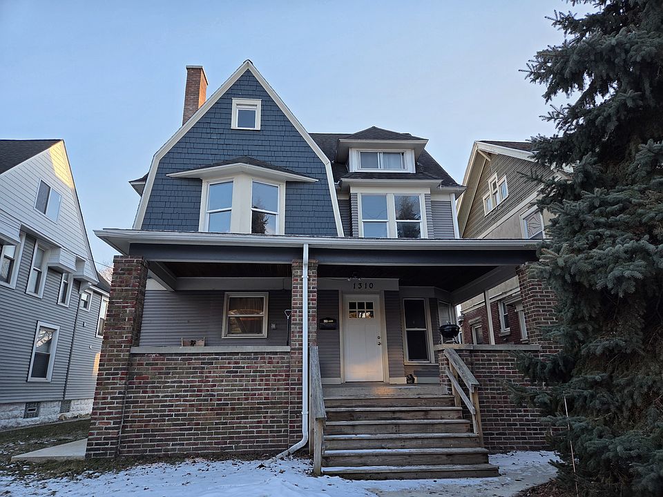 1st image of 1310 Wealthy St SE #1