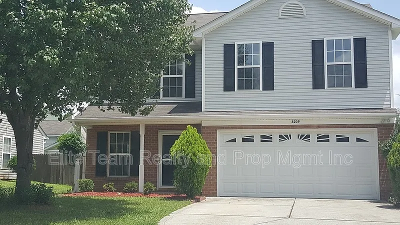 4 bed, 2.5 bath, 1975 sqft, $1,975 — Photo 1