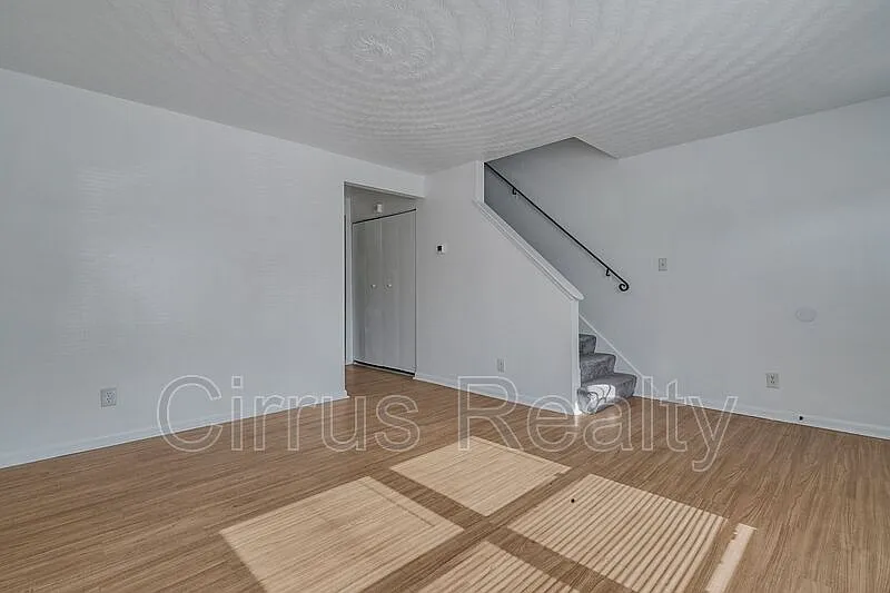 2 bed, 1.5 bath, 1040 sqft, $1,495 — Photo 4