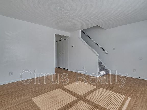 4th image of 2788 Peach St