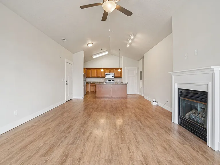 3 bed 2 bath living room