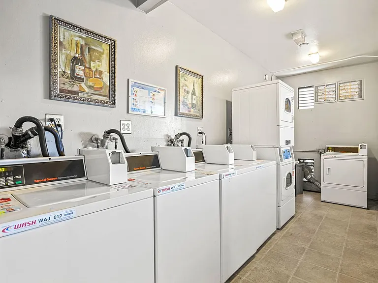 Tuscania Apartments — Photo 18