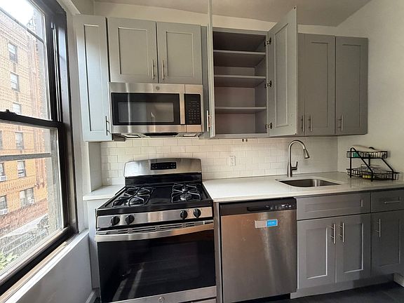 2nd image of 1151 Brighton Beach Ave APT 3N