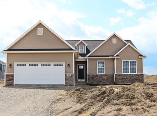 112 Bentley Dr, Perrysburg, OH 43551