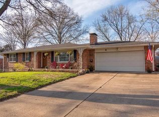 4 Longfellow Ln, Columbia, MO 65203