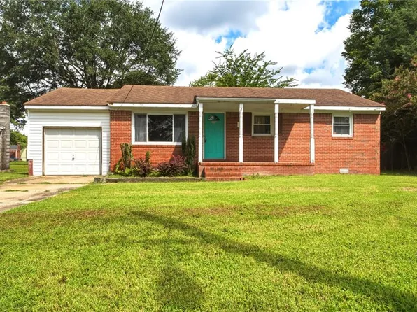 504 Plummer Dr, Chesapeake, VA 23323