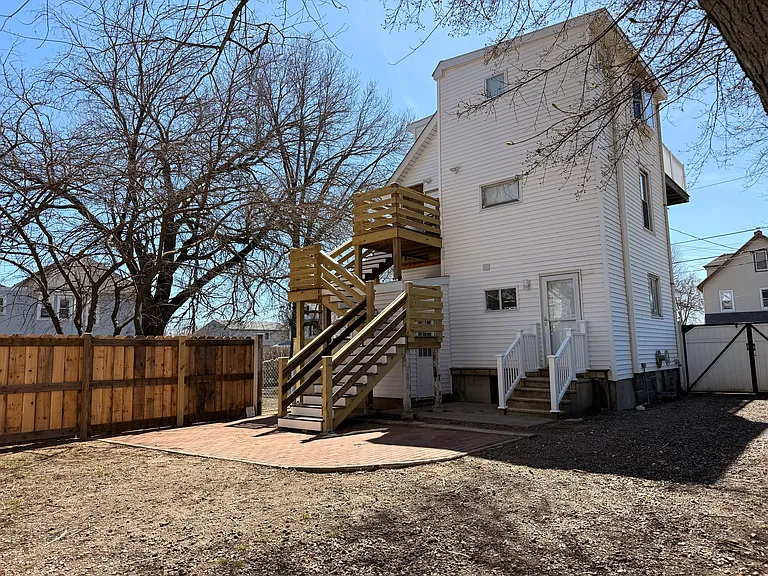 29 Allen St #1 — Photo 13