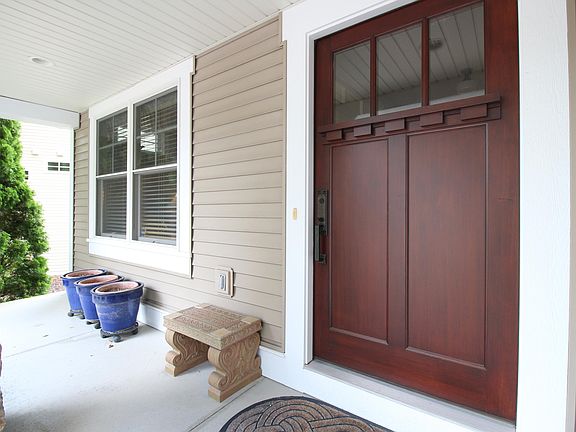 2nd image of 2220 W Greenstone Dr SE