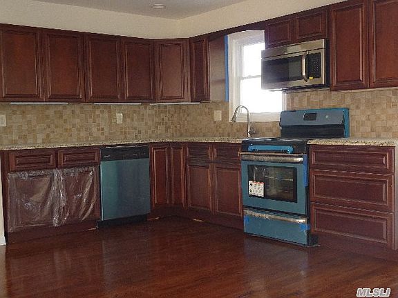 3rd image of 3841 Miller Pl
