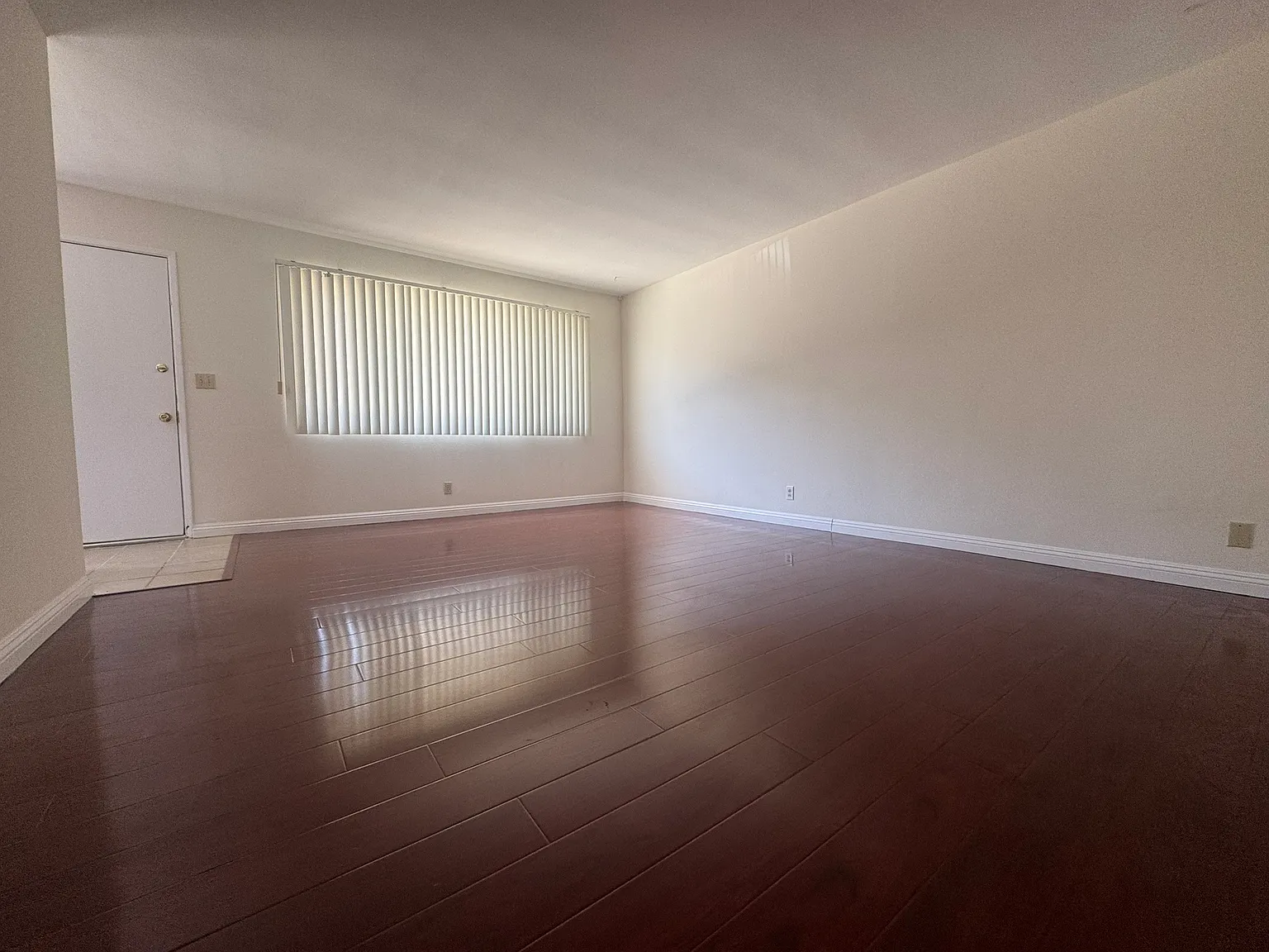 2 bed, 920 sqft, $2,395 — Photo 3